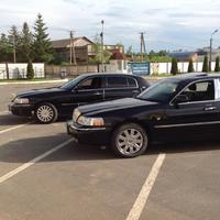 LINCOLN TOWN CAR