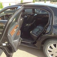 LINCOLN TOWN CAR