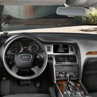 Автомобиль Audi Q7