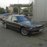 БМВ 740