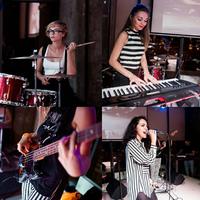 ULTRAMARINE GIRLS BAND