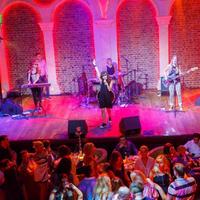 ULTRAMARINE GIRLS BAND
