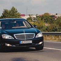 Mercedes S-221