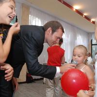 Ведучий Віктор Собко