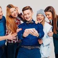 Ведущий Александр Парубок