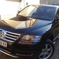 Volkswagen Touareg - Весільний кортеж